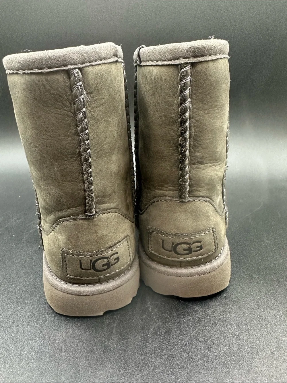 UGG gently pre